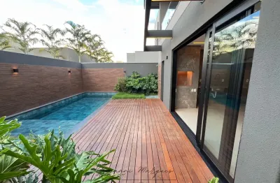 Sobrado à Venda no Florais do Parque | 306 m² | 5 Suítes | Condomínio Florais do Parque