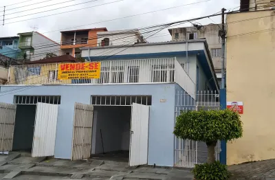 Comercial 9 cômodos 3wc, garagem grande, que pode serem usada como salas