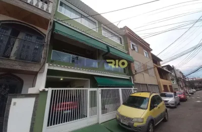 Casa com 3 quartos, terraço e 2 vagas – intendente magalhães – r$ 700 mil
