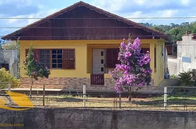Casa com 2 quartos à venda na Rua Jones Mendes Muniz, 16, Campo do Coelho, Nova Friburgo