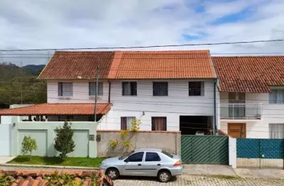 Casa à venda em nova friburgo, nova suíça, com 3 quartos, 163m²