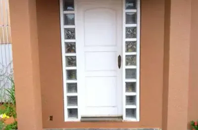 Sobrado com 5 quartos  à venda, 430.00 m2 por r$1000000.00  - caravelle - londrina/pr