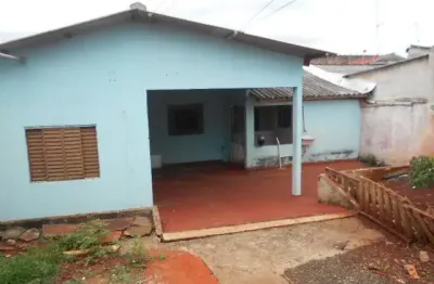 Casa com 3 quartos  à venda, 50.00 m2 por r$250000.00  - california - londrina/pr