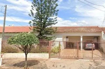 Casa com 3 quartos  para alugar, 145.00 m2 por r$2500.00  - messianico - londrina/pr