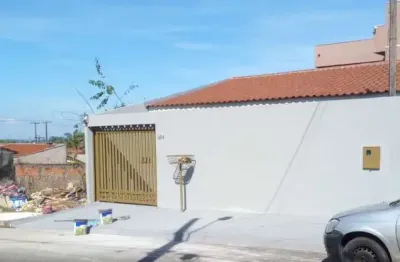 Casa com 3 quartos  para alugar, 300.00 m2 por r$2200.00  - núcleo hab_ colonial - apucarana/pr