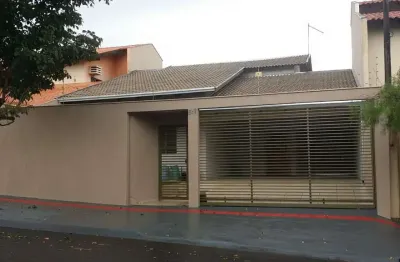 Casa com 3 quartos  à venda, 255.31 m2 por r$830000.00  - california - londrina/pr