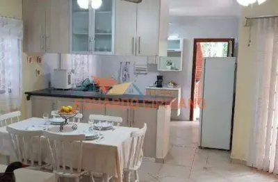Casa 3 dormitórios para alugar, 240 m², R$ 5.500/mês – Martins de Sá, Caraguatatuba/SP