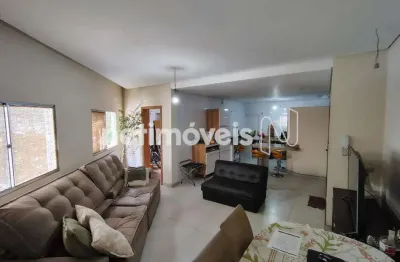Apartamento com 3 quartos para alugar no Céu Azul, Belo Horizonte 