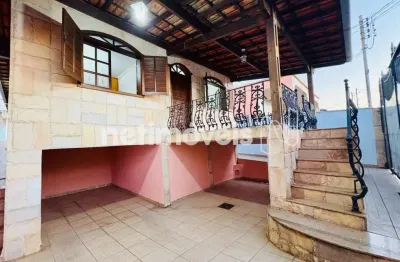 Casa com 3 quartos à venda na Rua Vergara, Coqueiros, Belo Horizonte