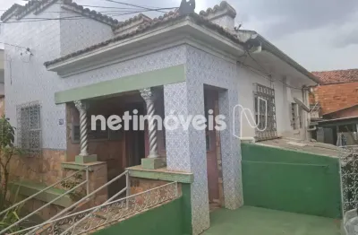 Casa com 3 quartos à venda na Rua Jacques Luciano, Sagrada Família, Belo Horizonte