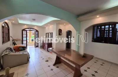 Casa com 6 quartos à venda na Rua São Lázaro, Sagrada Família, Belo Horizonte