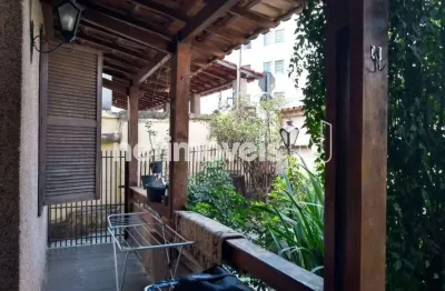 Casa com 3 quartos à venda na Rua Jacques Luciano, Sagrada Família, Belo Horizonte