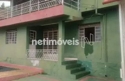 Casa à venda na Sagrada Família, Belo Horizonte 