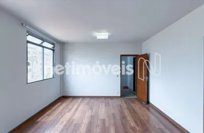 Cobertura com 3 quartos para alugar na Floresta, Belo Horizonte 