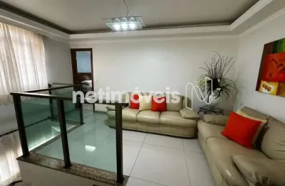 Casa à Venda no Bairro Fernão Dias &ndash; Ampla, Moderna e Aconchegante