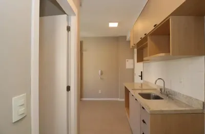 Studio para alugar com 30m², 1 Quarto e 1 Vaga na Av. Brigadeiro Luiz Antonio