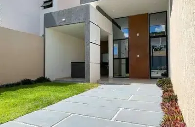 Conheça esta incrível casa plana com acabamento fino, próxima da ce 040