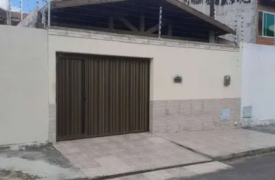 Casa plana há poucos metros da washington soares no josé de alencar!