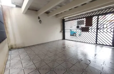 Casa com 3 quartos para alugar na Rua Alexandre Dumas, 1174, Chácara Santo Antônio, São Paulo