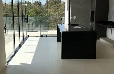 Casa em condomínio serra verde com muito espaço livre de terreno