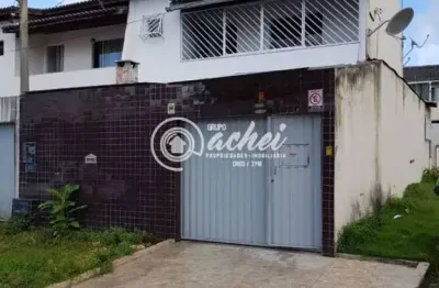Casa solta 3/4 à venda em ótima localização de buraquinho