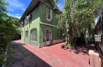 Casa com quintal - 3 dormitórios – rua tranquila /  reforma - vila mathias