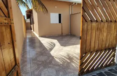 Casa à venda em itanhaém, baln bopiranga, com 2 quartos, com 60 m²