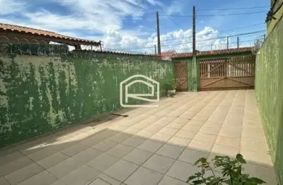 Sobrado à venda em Itanhaém, Satelite, com 2 quartos, com 122 m²