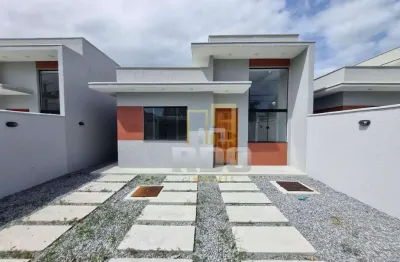 Linda casa linear no Chácara Mariléa em Rio das Ostras, 2 quartos