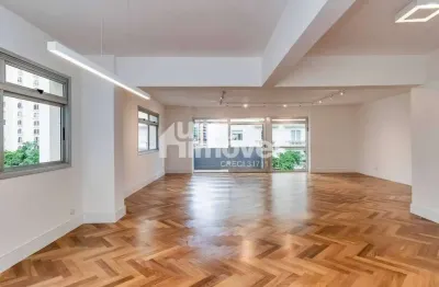 Apartamento com 3 Quartos e 4 banheiros à Venda, 181 m² por R$ 2.830.000