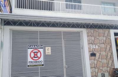 Casa em Piso Superior, 3 quartos, sendo 1 suíte, churrasqueira e garagem