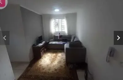 Apartamento para venda possui 45 metros quadrados com 2 quartos