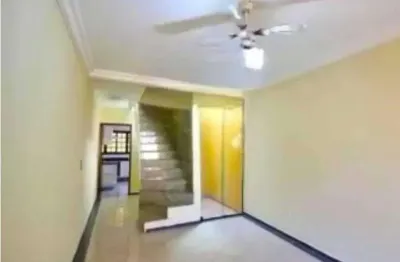 Sobrado para venda possui 160m² no bairro santa terezinha/ são bernado do campo