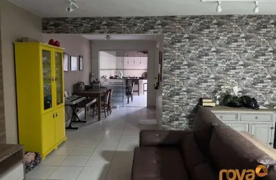 Casa em condomínio fechado com 4 quartos à venda na juazeiro do norte, 100, parque amazônia, goiânia por r$ 839.000
