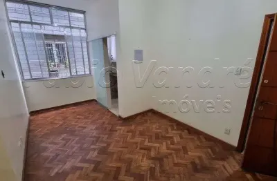 Conde de Bonfim - 02 Quartos com armários, modernizado - Prox. Colégio Marista - FVC900