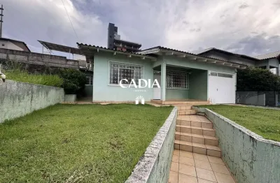 Casa de alvenaria com 04 dormitórios Proximo ao Ceim Pequeno Príncipe