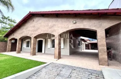 Casa com 4 quartos à venda na Praia da Lagoinha, Ubatuba 
