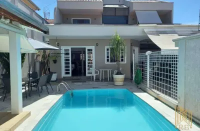 Espetacular casa com piscina no bairro Pousada dos Campos, em Pouso Alegre