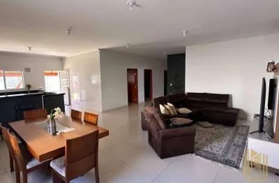 Casa com 3 dormitórios à venda, 309 m² por R$ 890.000 - Condominio fechado- Santa Rita do Sapucaí/MG