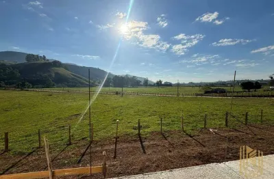 Casa  2 dormitórios, suite e closed 120 m² área construida R$ 360.000  - Congonhal/MG