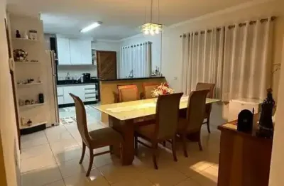 Linda casa em jardim santa helena suzano com 3 dormitórios bem localizado