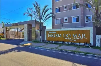 Vendo apartamento térreo de 2 quartos, em condomínio com lazer!