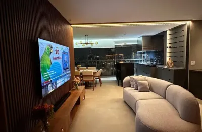 Apartamento amplo e moderno  com 3 dormitórios, suíte e 2 vagas em localização privilegiada