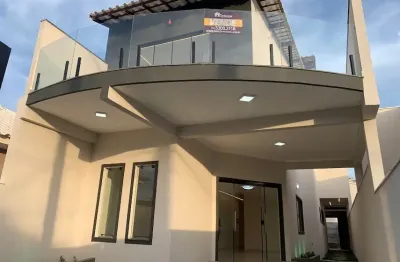 Linda casa duplex, com uma ampla sala para 2 ambientes, perfeita para receber suas visitas