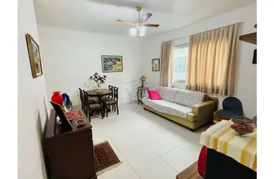 Apartamento amplo, 02 dormitórios, guilhermina , 200m da praia, r$320mil.