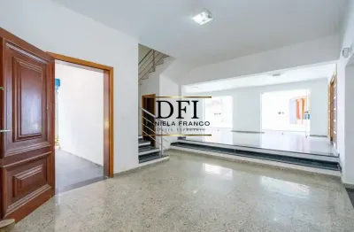 Casa em condomínio fechado com 3 quartos à venda na gabiarra, 156, gramado, cotia por r$ 1.090.000