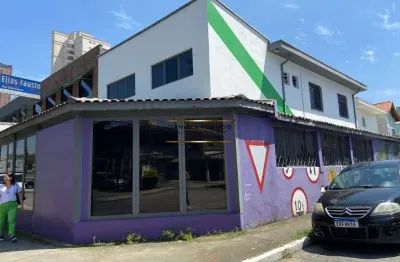 Casa à venda na avenida dos eucaliptos, 409, moema, são paulo por r$ 4.500.000