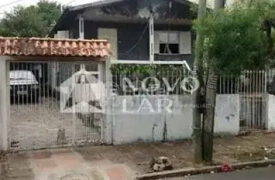 Casa à venda na Rua Ibirubá, 222, Cavalhada, Porto Alegre por R$ 460.000