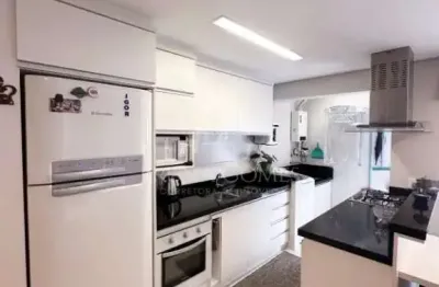 Apartamento totalmente mobiliado, com 2 dormitórios, e 2 banheiros, no Bairro Vinhedos em Caxias do Sul.