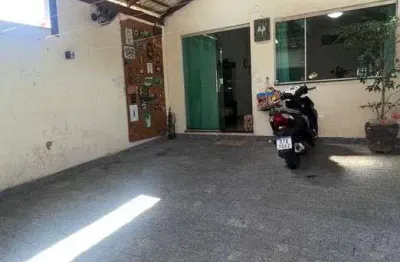Casa geminada bairro campo alegre belo horizonte plana- 3 quartos , 2 suítes, 2 vagas -